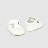 Scarpe Da Culla Traforate In Ecopelle Neonato MAYORAL 9893