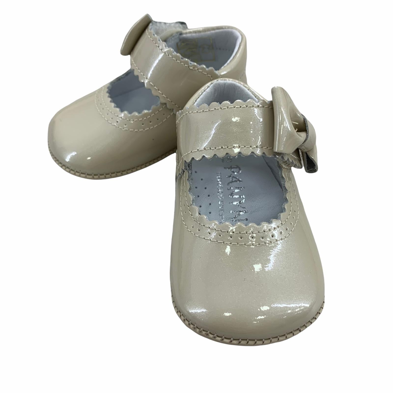 Scarpe Da Culla Ballerina In Vernice Beige Con Fiocco Neonata PANYNO A2504V - PANYNO - LuxuryKids