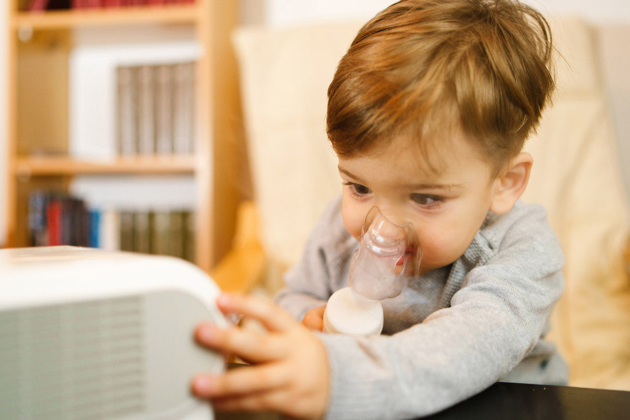 Fare l'areosol a neonati e bambini