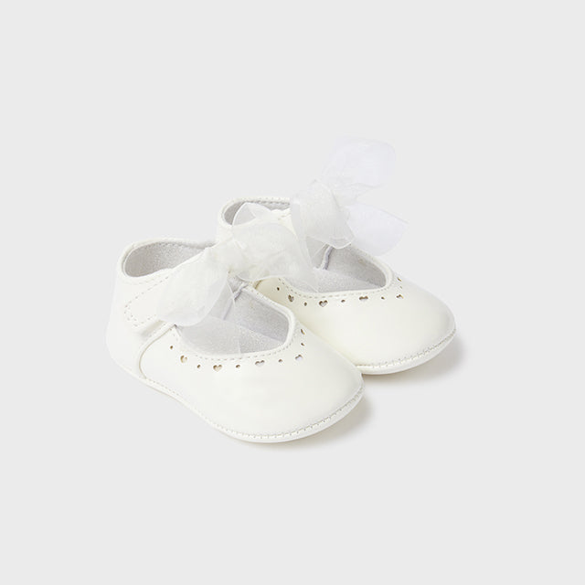 Scarpe Da Culla Modello Ballerina In Vernice Neonata MAYORAL 9687