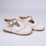 Erste-Schritte-Schuhe mit Ösen aus Leder für Neugeborene PANYNO B2004