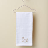 Gaze-Quadrat mit Baby-Schaukelpferd-Stickerei Wedoble 12968D