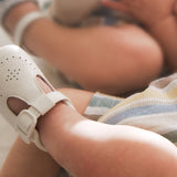 Scarpe Da Culla Traforate In Ecopelle Neonato MAYORAL 9893