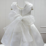 Elegantes, ärmelloses Ceremony-Kleid aus weißem Mikado Girl BUFI B1182AB