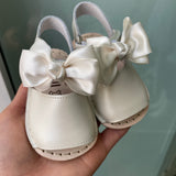 Sandali Minorchine In Pelle Satinata con Fiocco in Raso Neonata INDICE 300S