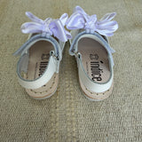 Menorquinische First Steps-Sandalen aus Satinleder mit Satinschleife für Mädchen INDEX 300S