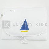 Fasciatoio Pieghevole In Cotone Bianco Con Ricamo Barca A Vela E Cuscinetto Interno Neonata LA SARTORIA DEI PICCOLI LFS2 - LA SARTORIA DEI PICCOLI - LuxuryKids