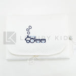 Fasciatoio Pieghevole In Cotone Trapuntato Bianco Con Ricamo Trenino E Cuscinetto Interno Neonata LA SARTORIA DEI PICCOL - LA SARTORIA DEI PICCOLI - LuxuryKids
