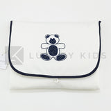 Fasciatoio Pieghevole In Cotone Trapuntato Panna Con Ricamo Orso Blu E Cuscinetto Interno Neonata LA SARTORIA DEI PICCOL - LA SARTORIA DEI PICCOLI - LuxuryKids