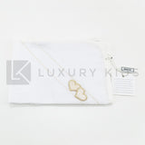 Quadrato Di Garza Bianco Con Cucitura Oro E Applicazione Di Cuoricini Neonata LA SARTORIA DEI PICCOLI LQ351 - LA SARTORIA DEI PICCOLI - LuxuryKids