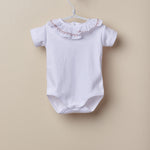 Body Neonata In Cotone Con Coletto in Ruches Ricamato Wedoble 11616R - WEDOBLE - LuxuryKids