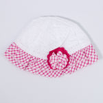 Cappello In Pizzo San Gallo Bianco Con Balza A Quadretti Rossa Neonata Ninnaoh E20143 - NINNAOH - LuxuryKids